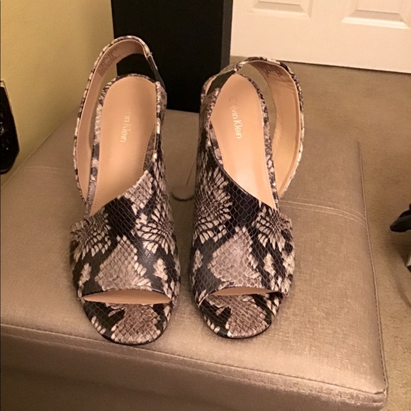 Nine West snake skin heels - Picture 2 of 5